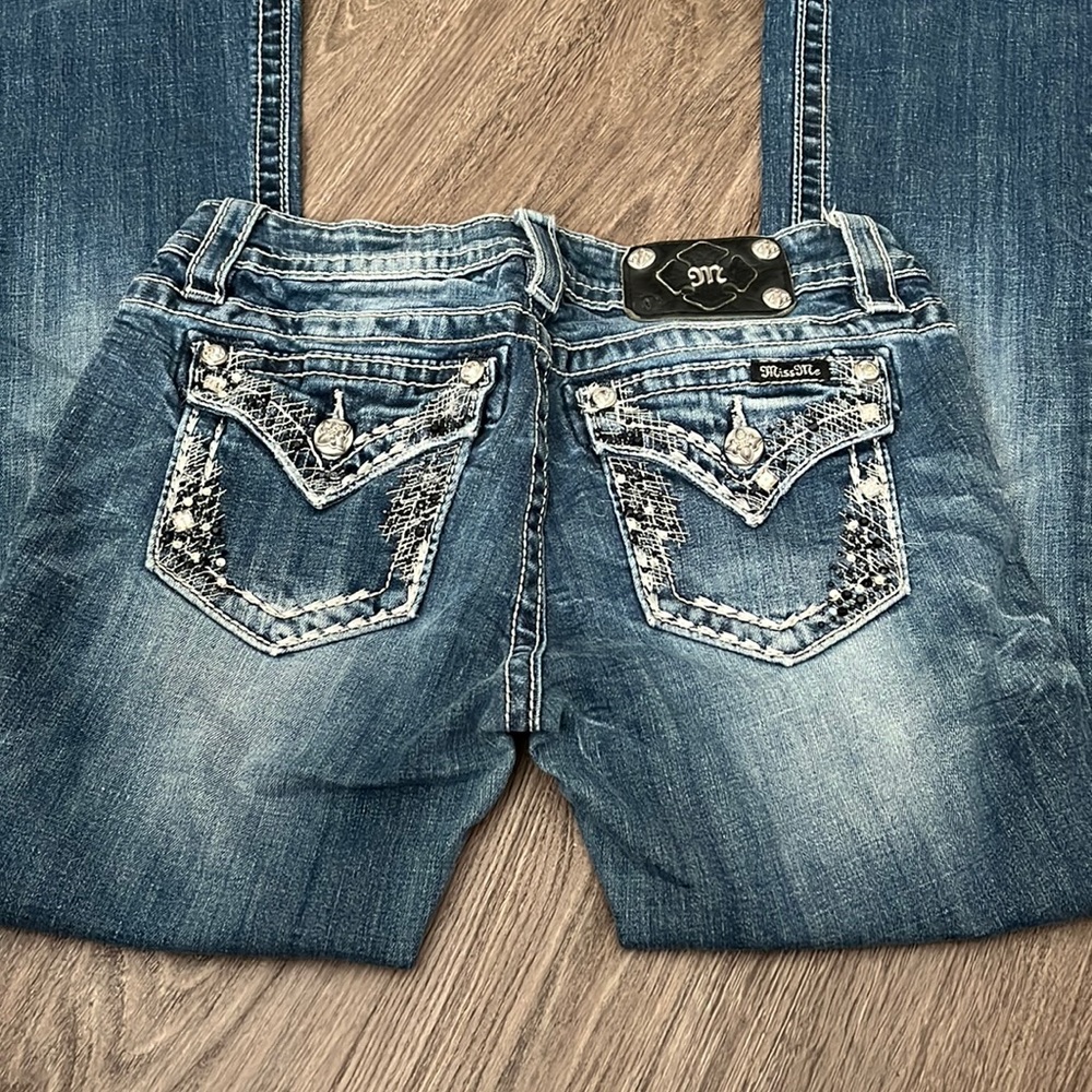 Super cute Miss Me jeans!